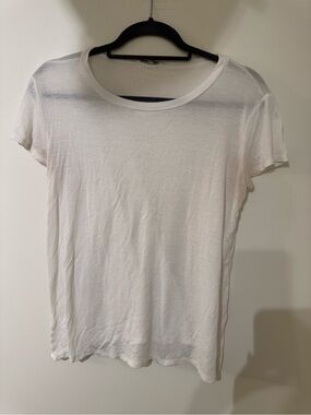 Charlotte Russe White Crew Neck Short Sleeve Tee